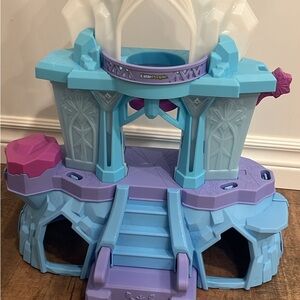 Little people frozen Castle Playset - Blue and Purple